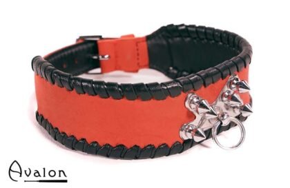 Avalon - SACRIFICE - Collar med spisse nagler og O-ring - Rød og sort