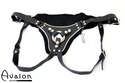 Avalon - TAKEN - Strap-on sele i sort og hvitt lær