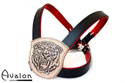 Avalon - ANIMAL - Harness med Tigertrykk - Svart og Rød
