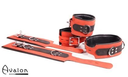 Avalon - LEGEND - Cuffs og Collar sett Rødt og Sort 