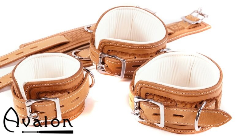 Avalon - LUST - Collar og Cuffs, 5 deler, Brunt og Hvitt
