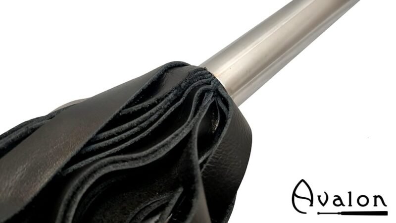 Avalon - Balinor - Flogger med store haler - Sort