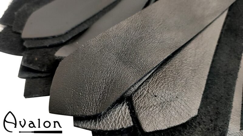 Avalon - Balinor - Flogger med store haler - Sort